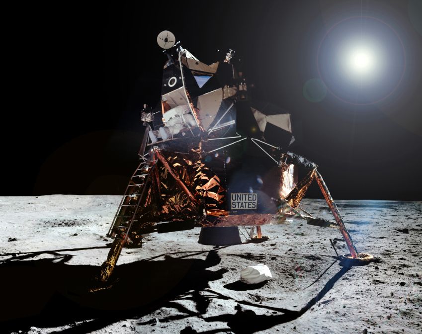 NASA Nasa. GRAND FORMAT. Parfaite photographie du module lunaire "EAGLE" qui se &hellip;