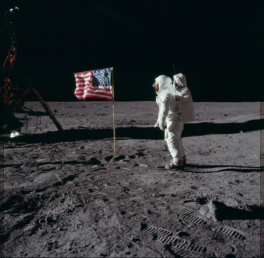 NASA Nasa. GRAND FORMAT. Mission Apollo 11. Probablement le plus célèbre de tous&hellip;