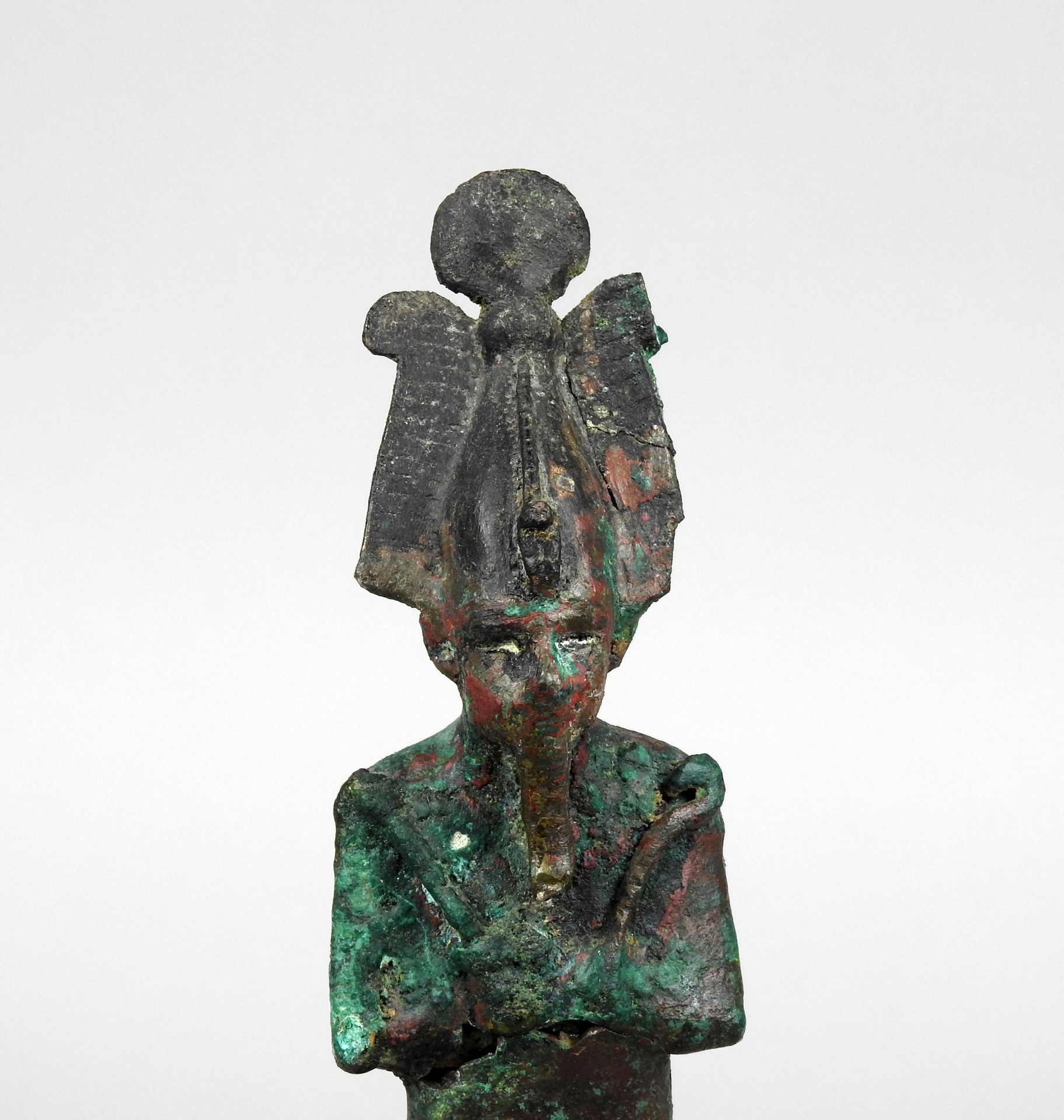 Null 奥西里斯携带农具和阿特夫王冠

出处：Khépri画廊，巴黎

青铜器在腿部的水平上有15厘米的恢复能力

古代埃及晚期塞特时期