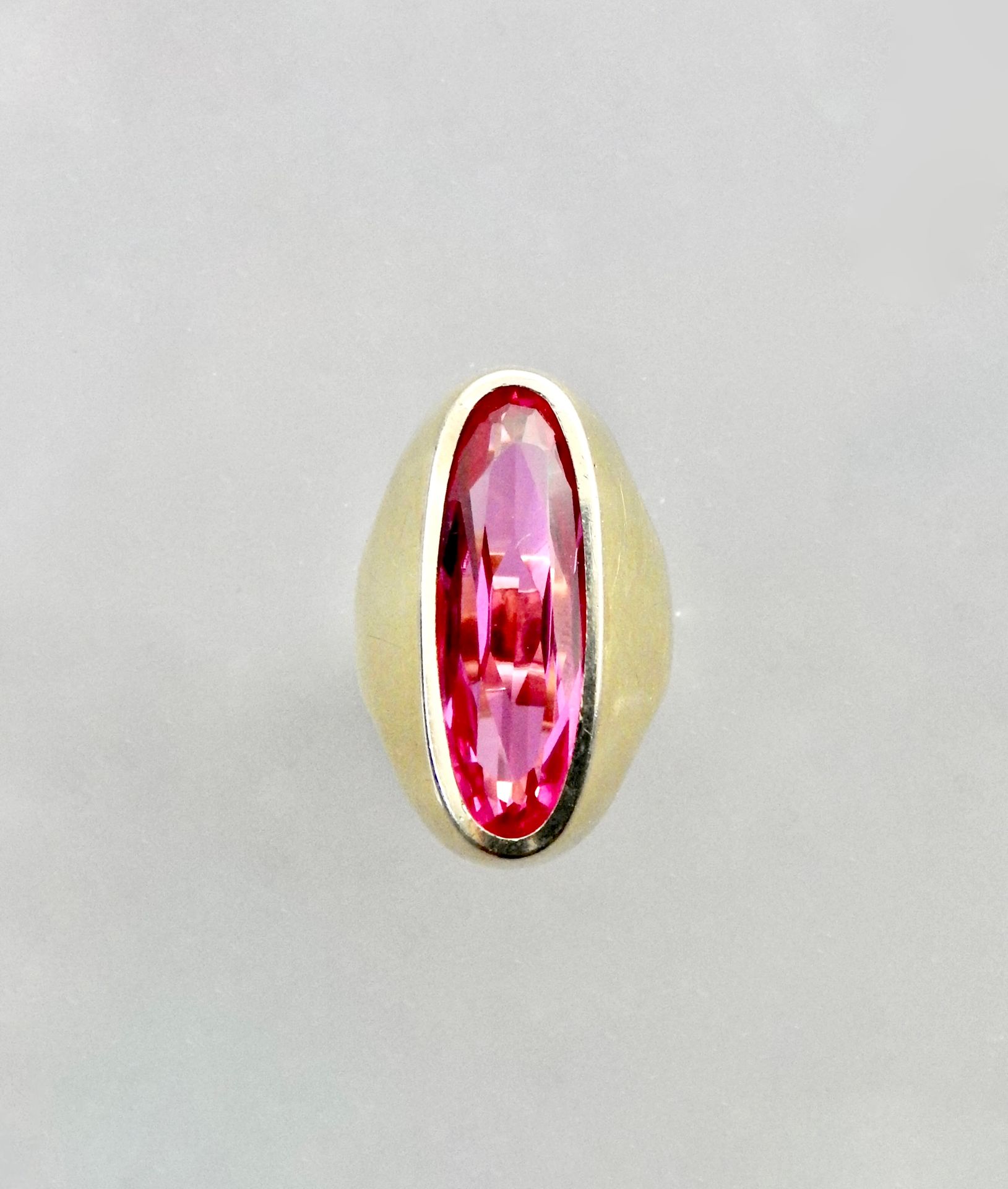 Null Ring aus Gelbgold, 750 MM, violetter Stein, Größe: 48, Gewicht: 10,8gr. Bru&hellip;