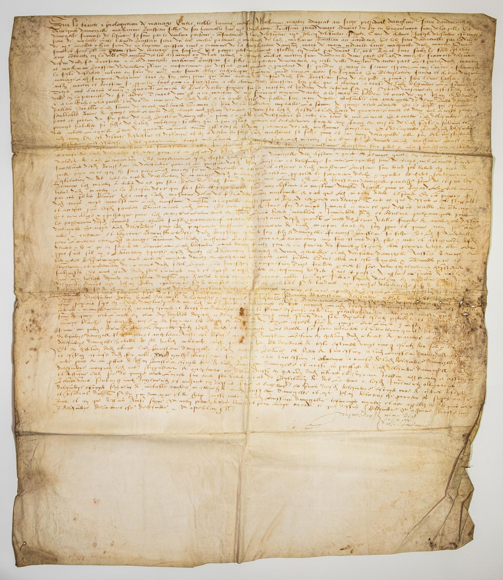 Null CHARENTE. 1567. MARRIAGE CONTRACT made in ANGOULÊME, in February 1567. Betw&hellip;