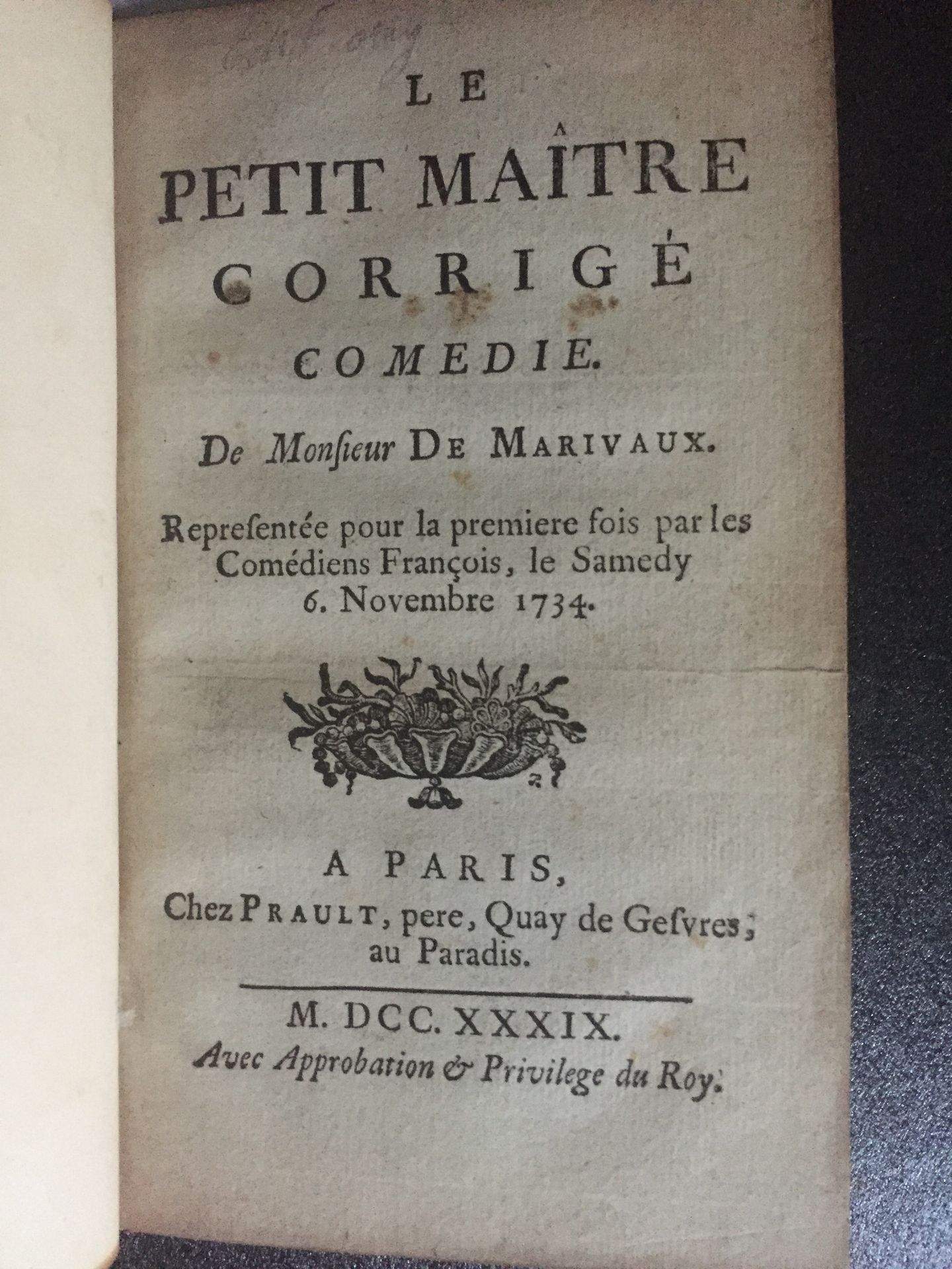 Null 玛丽沃斯：《小主人》，喜剧。巴黎，Prault Père，1739。12开本，19世纪红色半布，2-120页。 第一版。一个良好的副本。
