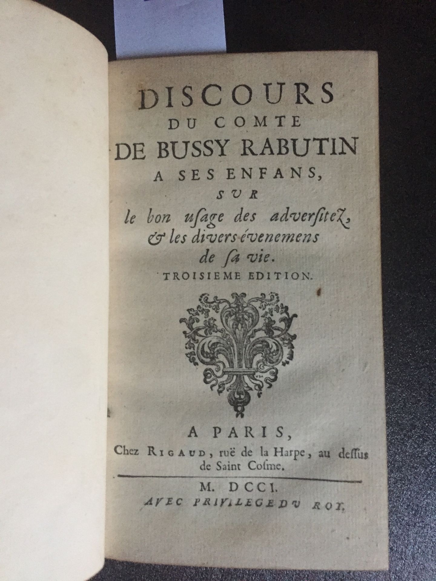 Null 布西-拉布廷：布西-拉布廷伯爵对他的孩子们的论述，关于对对手的良好使用，以及他生活中的事件。第三版。 巴黎，里戈德，1701年。12开本，淡紫色詹森主&hellip;