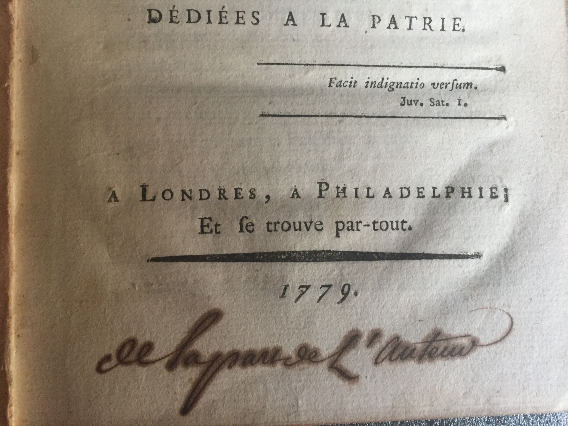 Null BEAUMARCHAIS: 关于伦敦法院的正义备忘录的意见。伦敦和费城，1779年。12开本的大册子，装订，有一个空白的后盖，56页（QQ上有非常轻微&hellip;