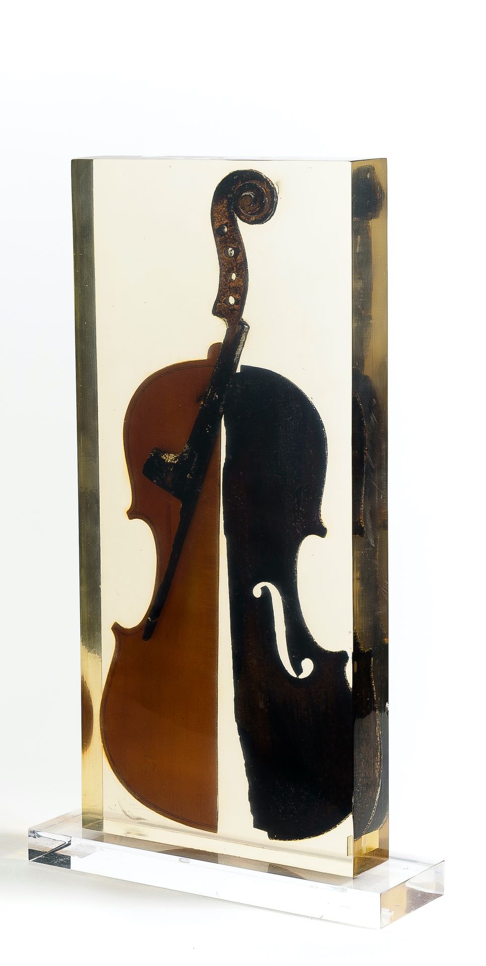 Null ARMAN (1928-2005)

Dance of fire, 1997

Inclusion of violin in burnt wood i&hellip;