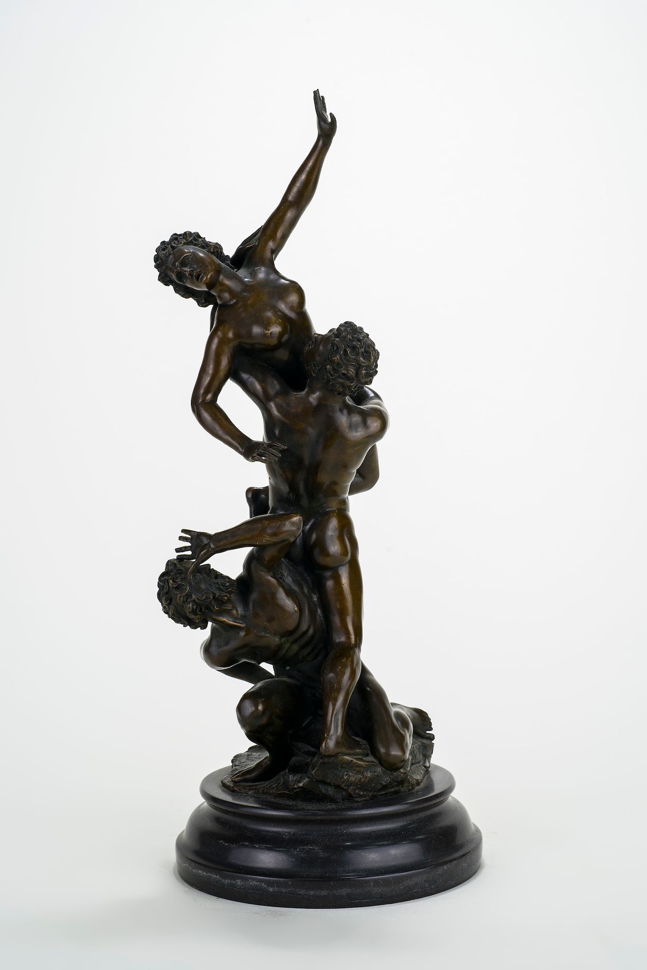 Null 在博洛尼亚的约翰之后，被称为Giambologna（1529-1608），约1880年

绑架萨宾妇女

带有棕色铜锈的青铜器

黑色大理石底座

高&hellip;