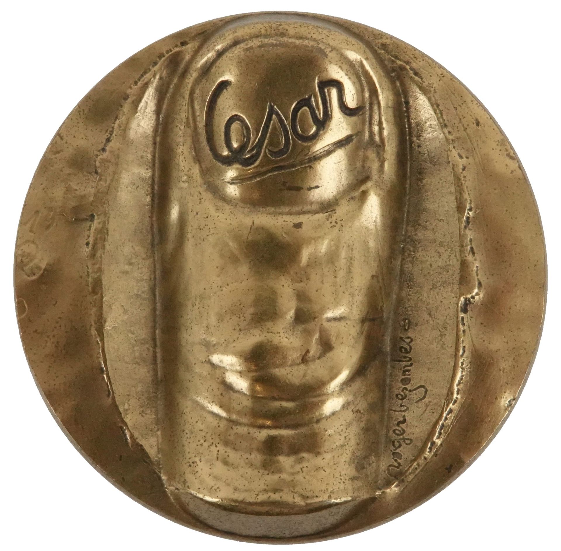 Roger BEZOMBES (1913-1994) 向凯撒致敬，约1971年
大铜牌，双面，在铜牌上签名
直径9厘米