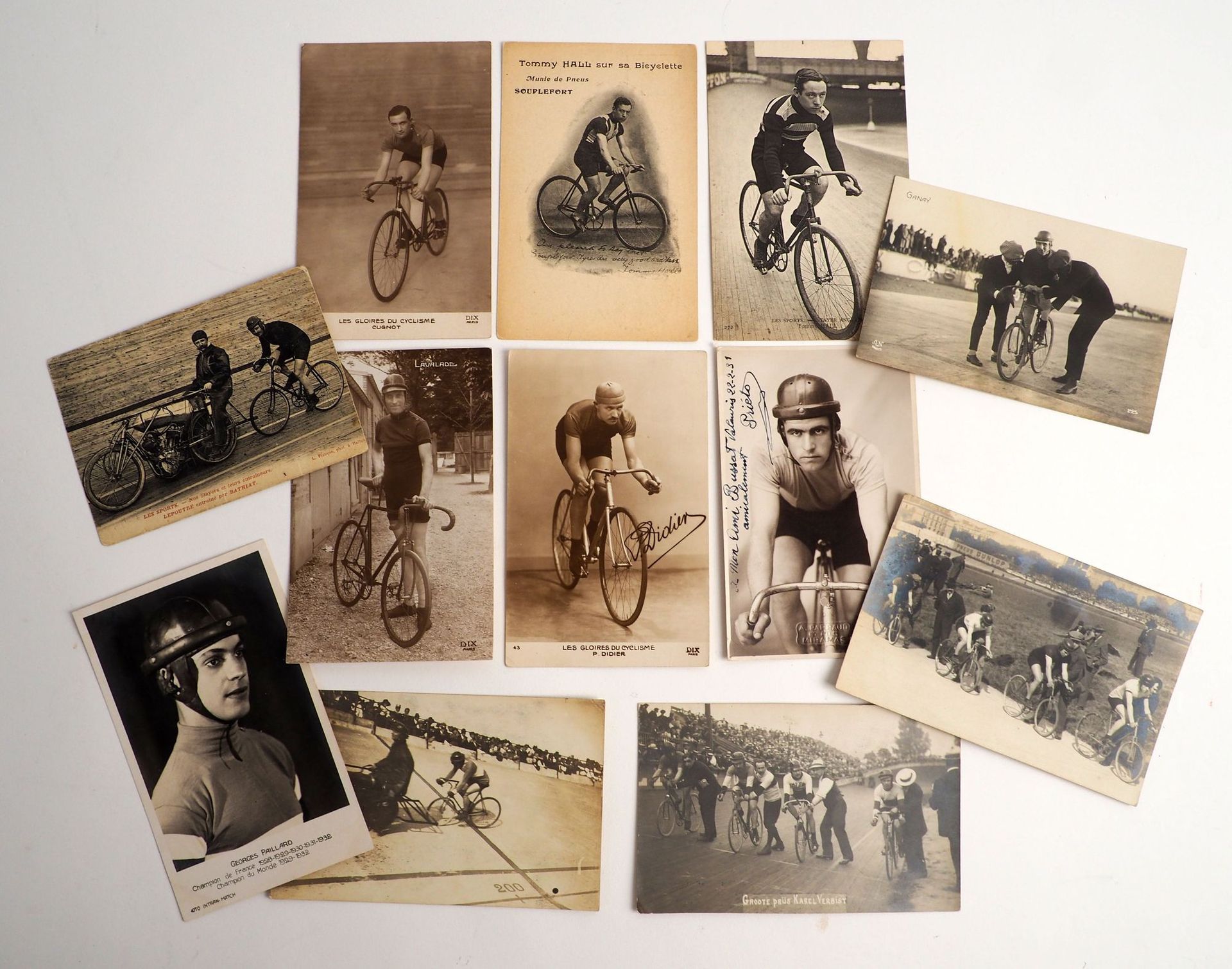 Null 骑行/中距离。12张带有留影的cpa照片：a）两个不同的汤米-霍尔，在他的自行车上，和ND 272；b）迪克斯收藏，n°43和60（P.Didier（&hellip;