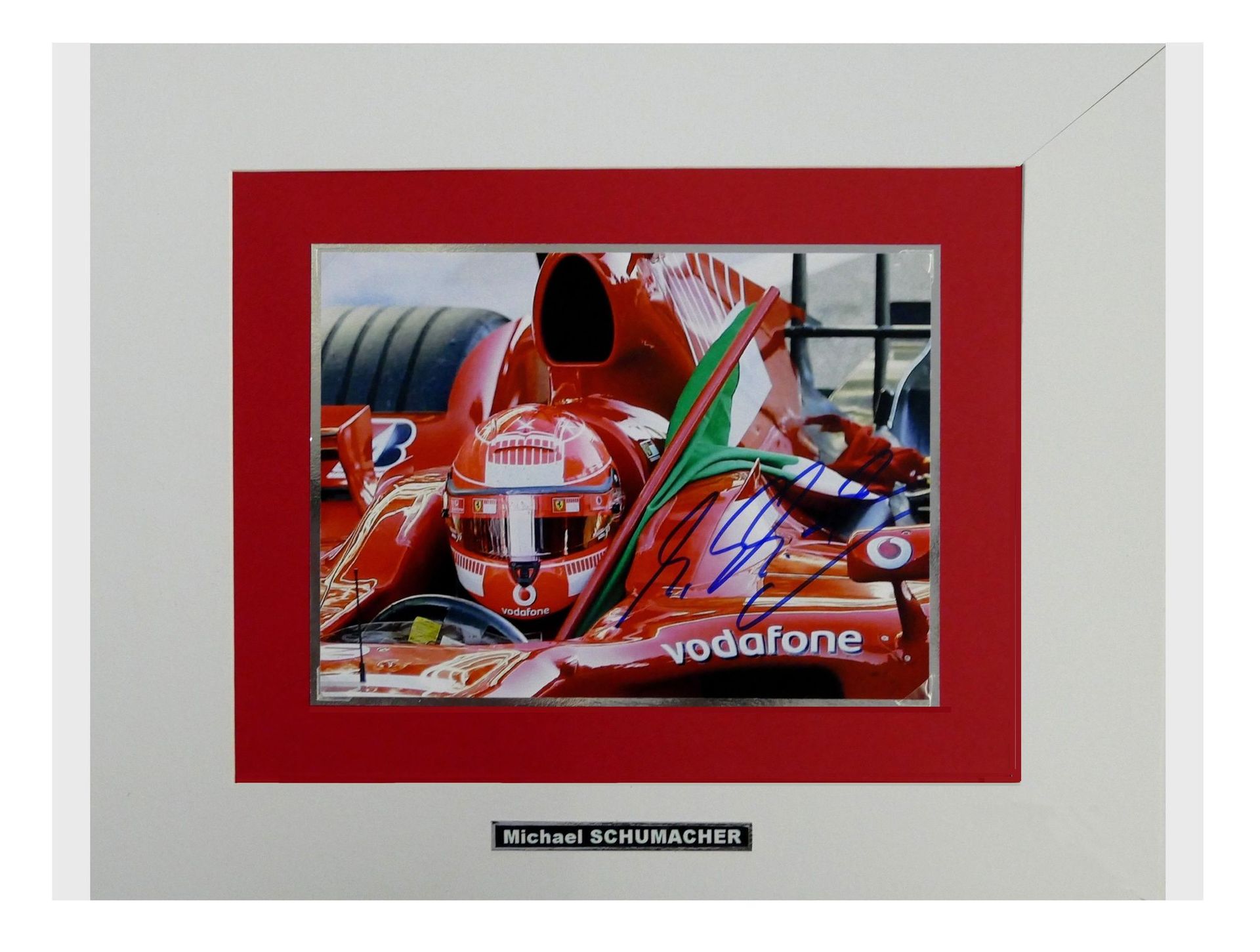Null 
Automobile/F1/Michael SCHUMACHER. A bord de sa Ferrari 248 F1, photo coule&hellip;