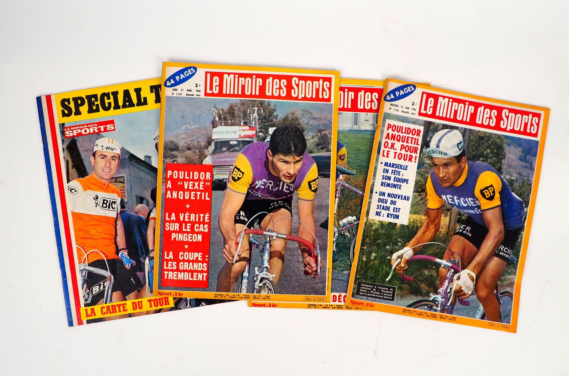 Null 自行车/普利多。一套4本杂志，从1966年开始，头版是忘不了的普普（1936-2019），彩色的，包括特别的Miroir des Sports，编号1&hellip;