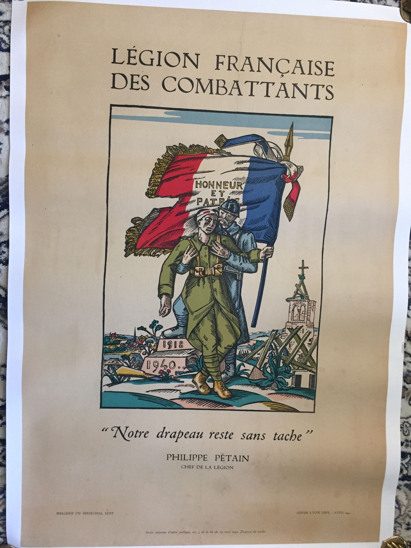 Null 战争39/45 - 合作 -LVF法国战斗军团。"我们的旗帜仍然没有被玷污"。菲利普-贝当的军团团长。帆布海报，以埃皮纳尔图片的风格进行说明，105 &hellip;