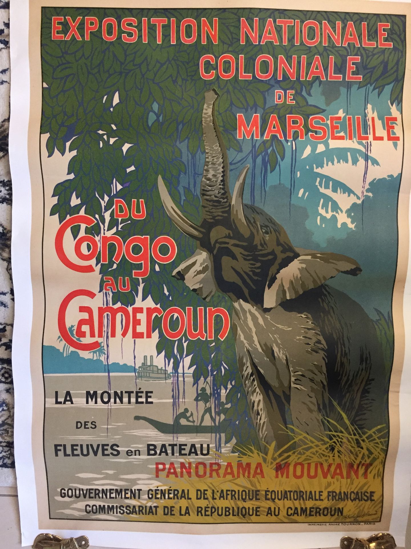 Null 1922年马赛国家殖民地展览：从刚果到喀麦隆。乘船沿河而上。移动的全景图。 由Deshayes和Arnaud绘制的帆布海报，120 x 81厘米。由A&hellip;