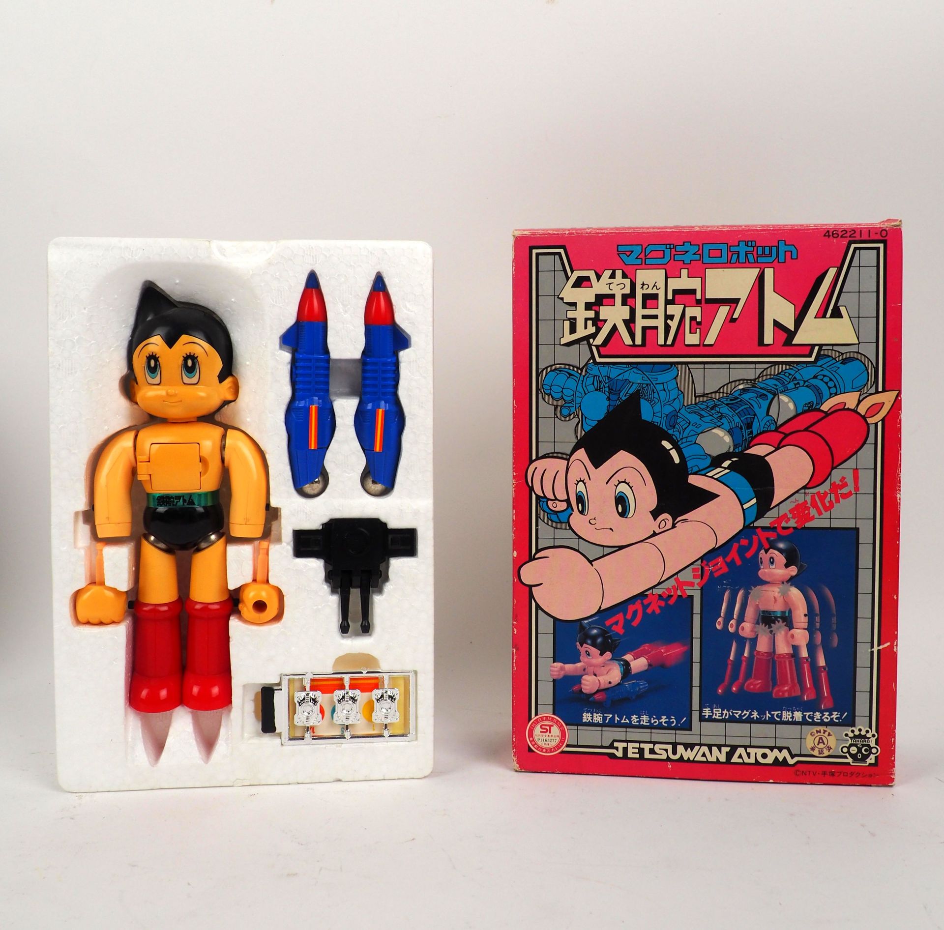 Null 日本TEZUKA
阿童木
由Takara编辑的Astro玩具，可转化为Astro火箭。