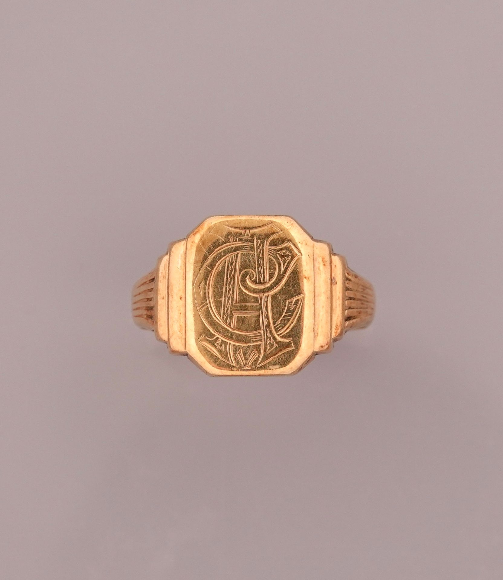 Null Ring Chevalière of man in yellow gold, 585 MM, Initials engraved A.C, size:&hellip;
