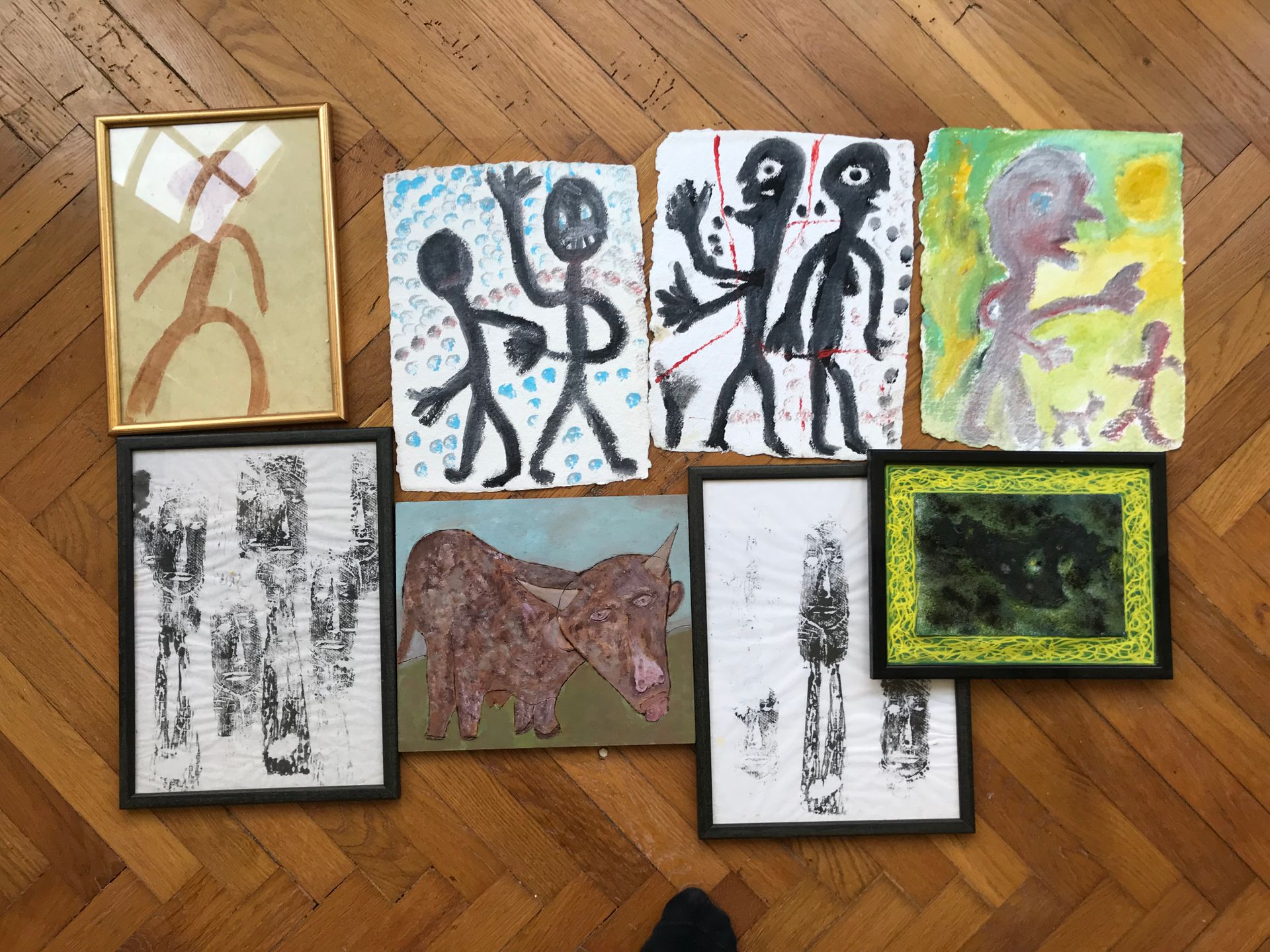 Null Lot of eight pieces 
- Anonymous, six works on paper depicting primitive fi&hellip;