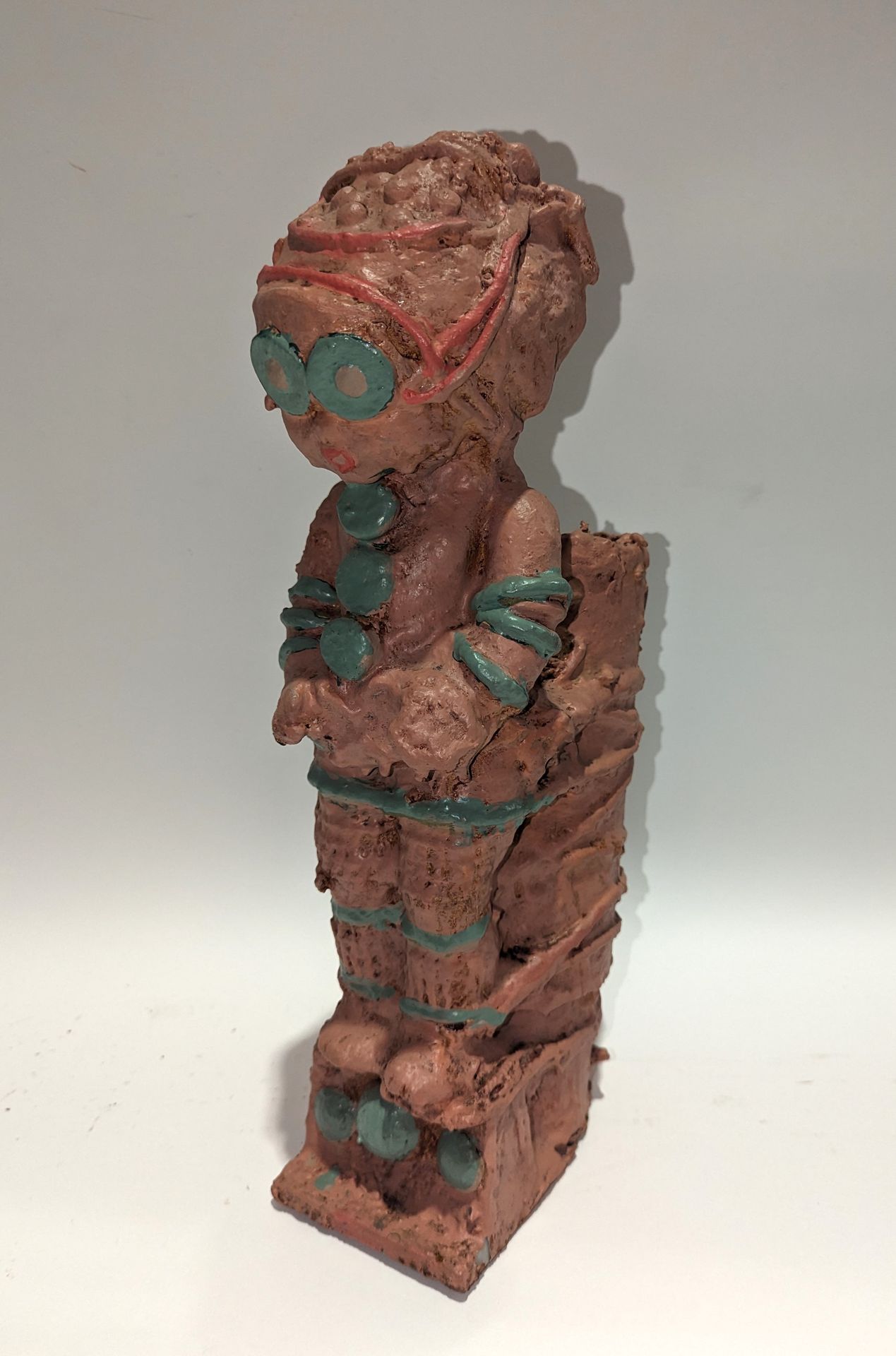 Null 米拉贝尔-多尔斯 (1913-1999)
人物塑像 
雕塑、混合媒体和绘画
车间销售印章
高43，宽13，深20厘米
损坏和丢失的部分