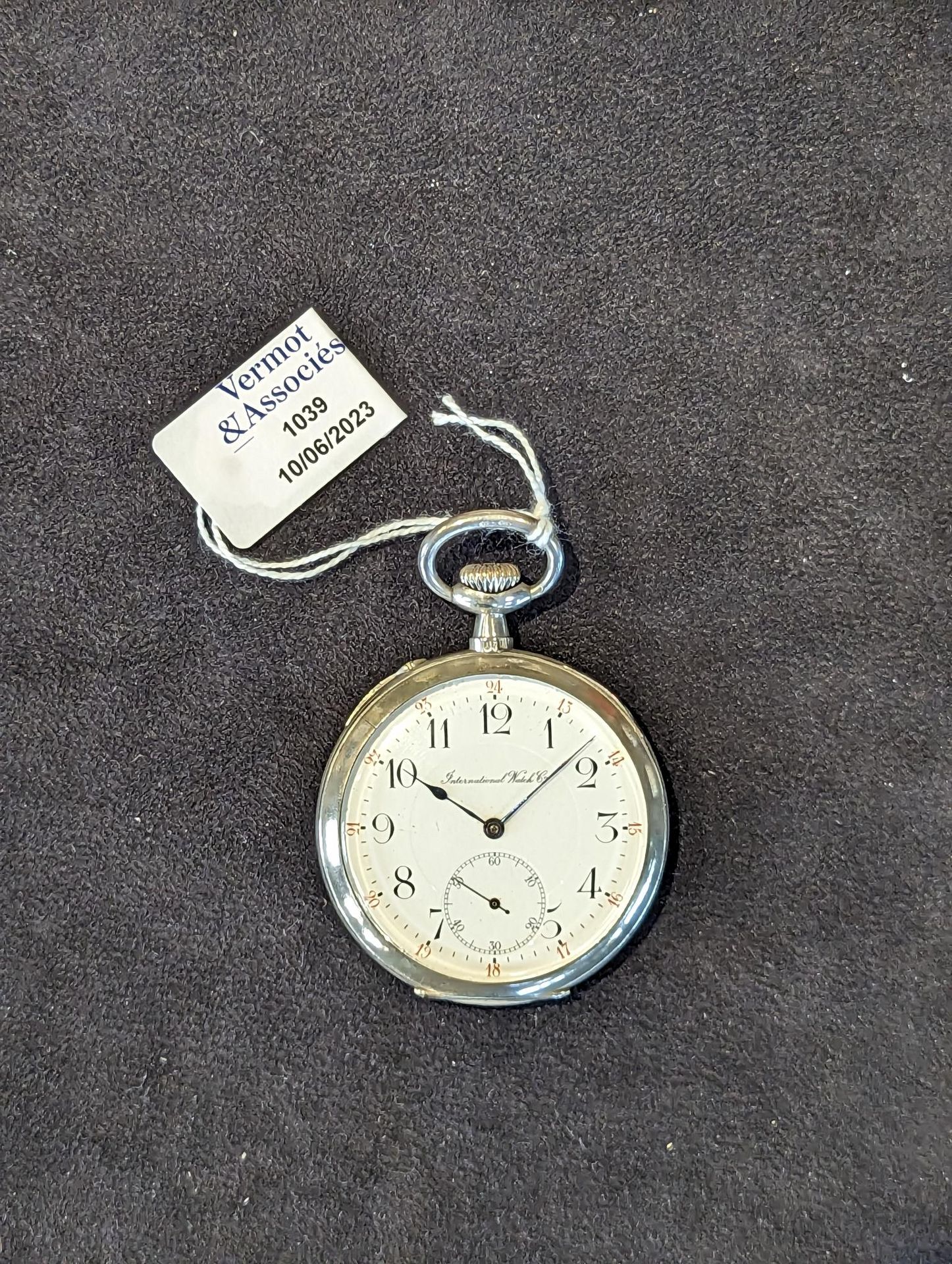 Null Società internazionale di orologi
Orologio da tasca in argento 900 millesim&hellip;