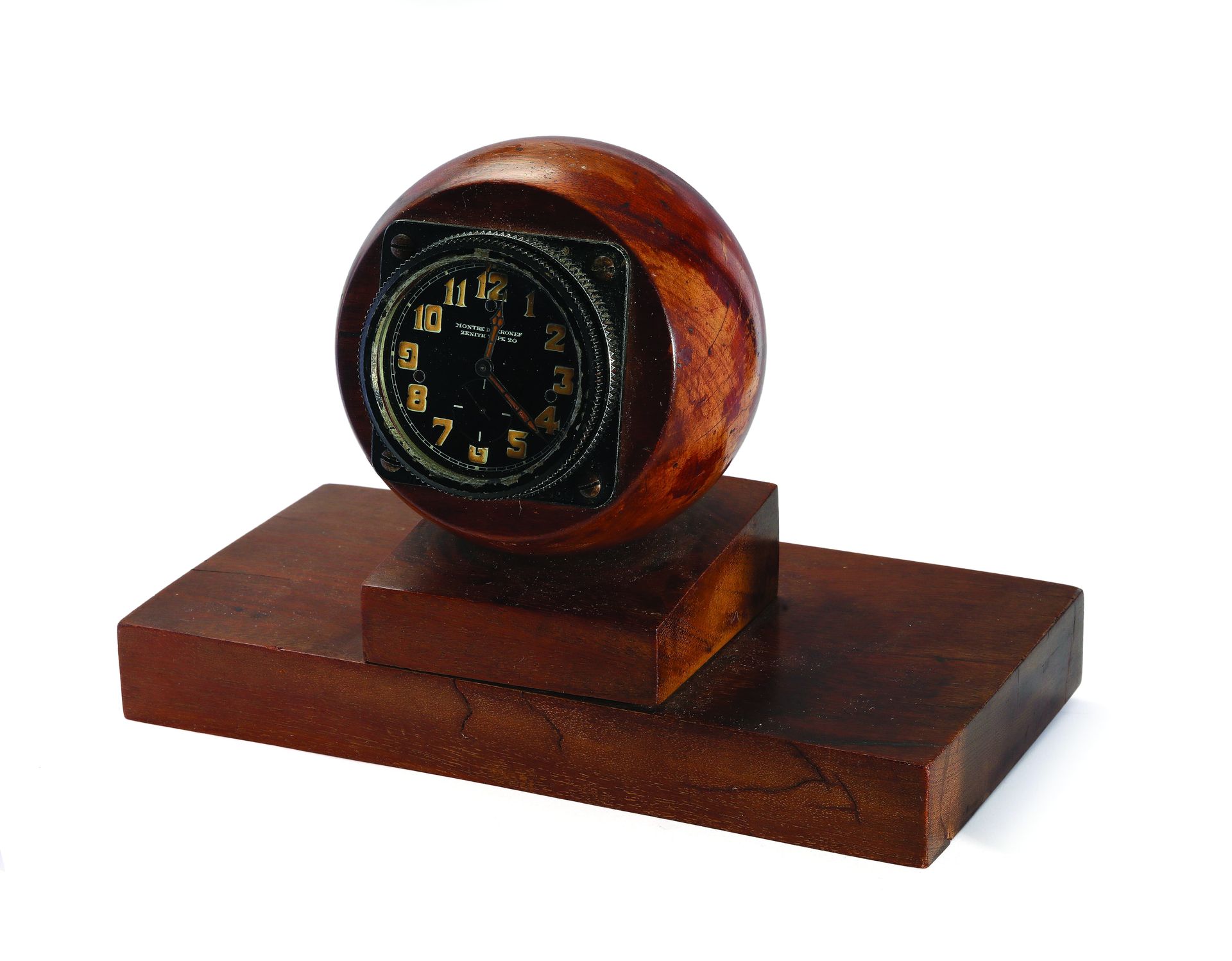 ZENITH Type 20 Aircraft Watch mounted as a desk clock
Blackened steel aviation w&hellip;