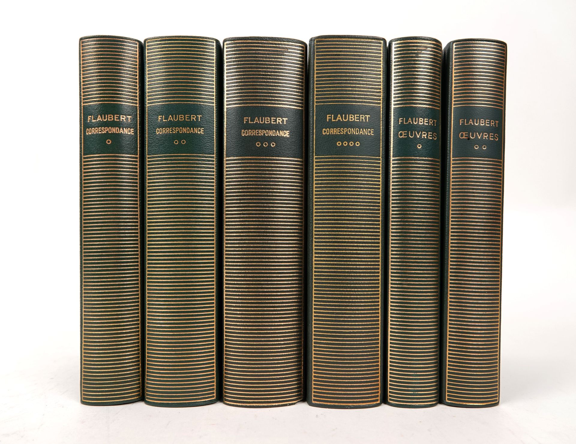 Null PLEÏADE - 收集了6本12开本的出版商软皮书（没有防尘套或罗纹）：古斯塔夫-福楼拜，《通信》和《作品》。 
状况很好