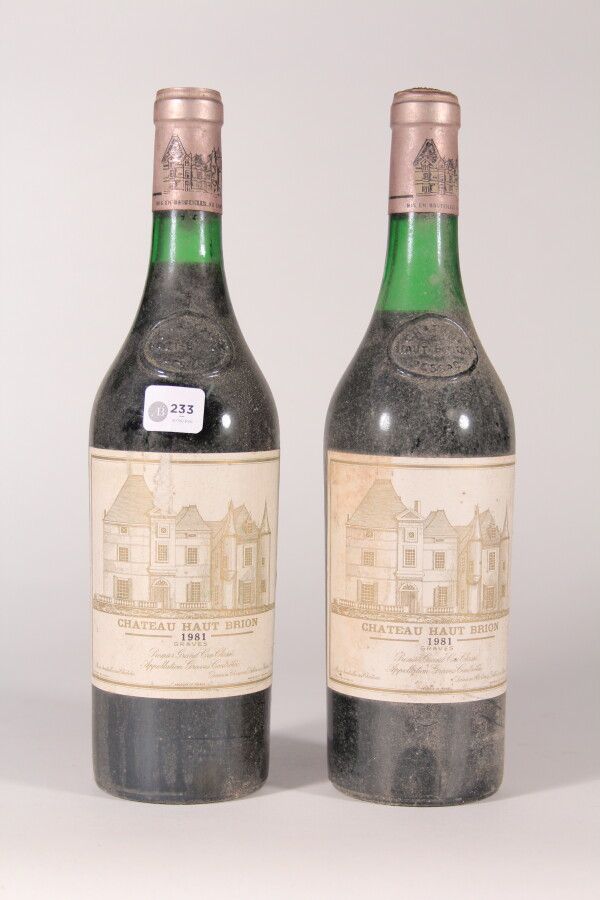 Null 1981 - 奥比昂酒庄

佩萨克-雷奥良红葡萄酒 - 2瓶