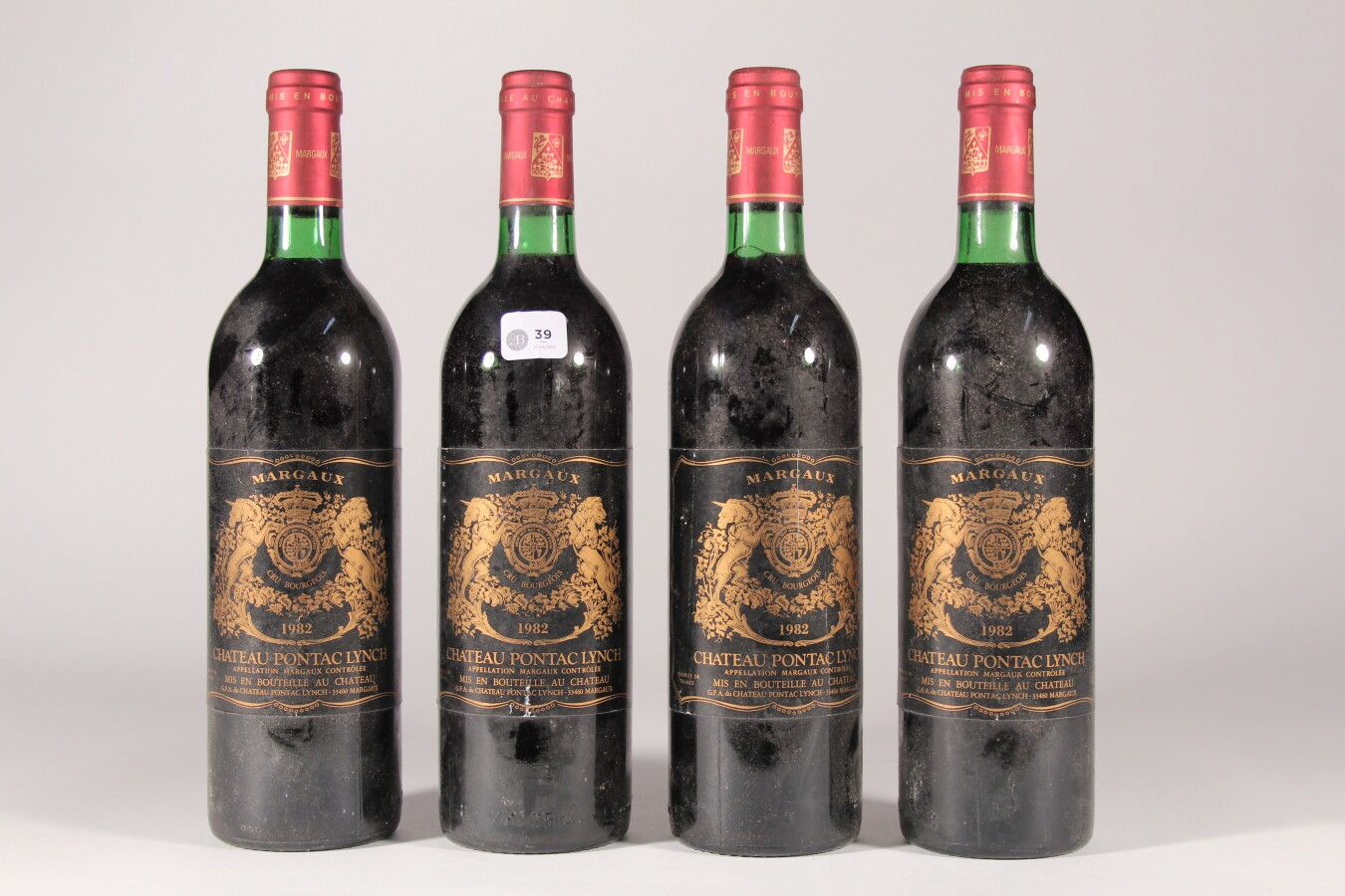 Null 1982年 - 庞塔克-林奇酒庄

玛歌红葡萄酒 - 4瓶(低颈)
