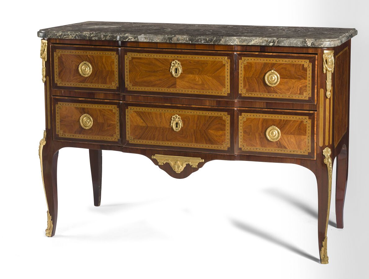 Null COMMODE IN ROSEWOOD, AMARANTH

Framed with marquetry, the front opening to &hellip;