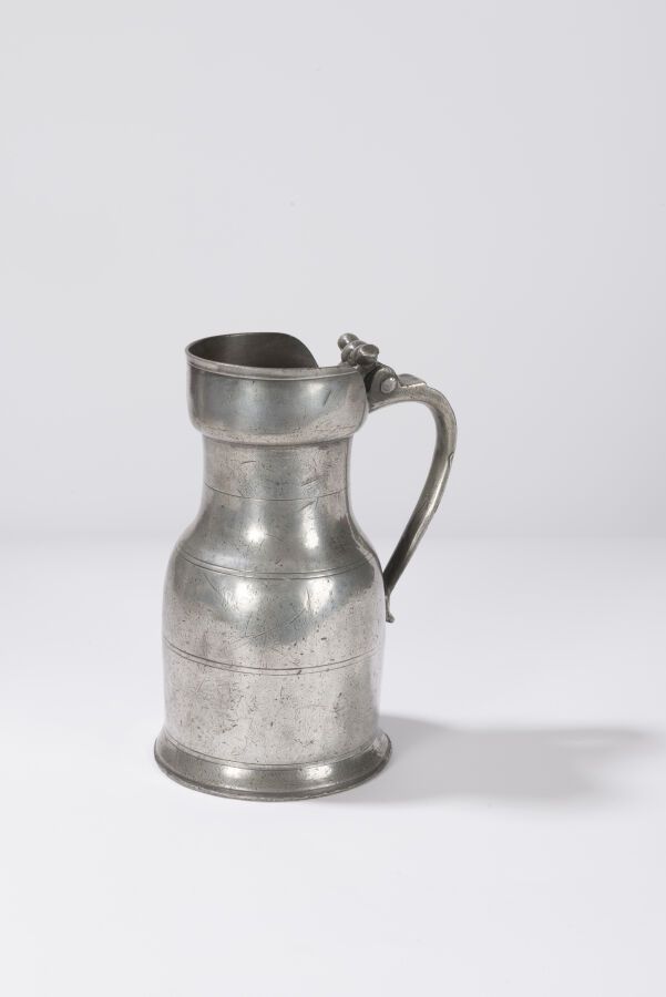 Null ORLEANS - Pitcher with shoulder, poucier with acorns, with boot. Height: 22&hellip;
