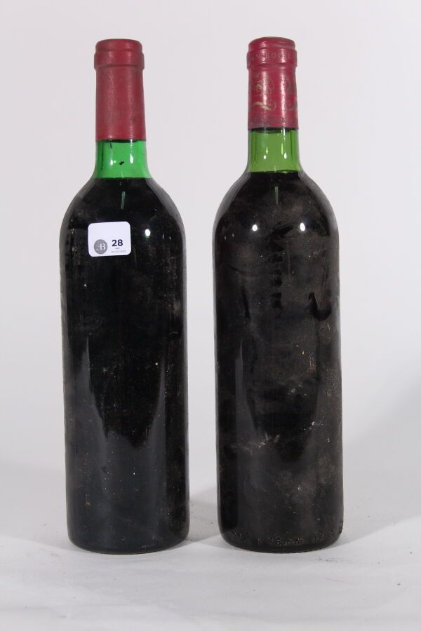 Null - Les Forts de Latour
Pauillac Rojo - 1 botella Sin etiqueta
 - Château Mou&hellip;