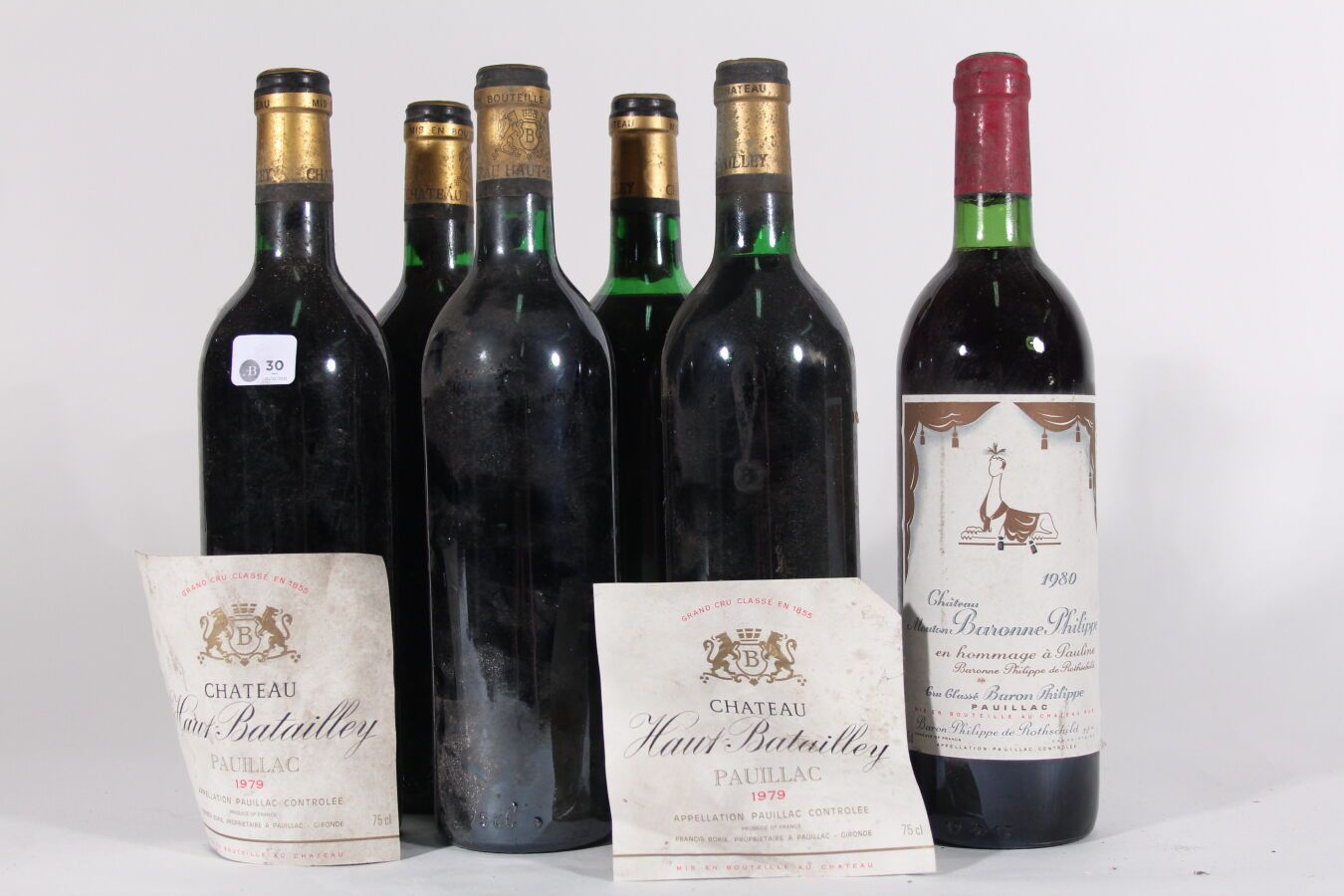 Null 1979 - Château Haut Batailley
Pauillac Rosso - 5 bolle (3 bolle SE, 2 stacc&hellip;