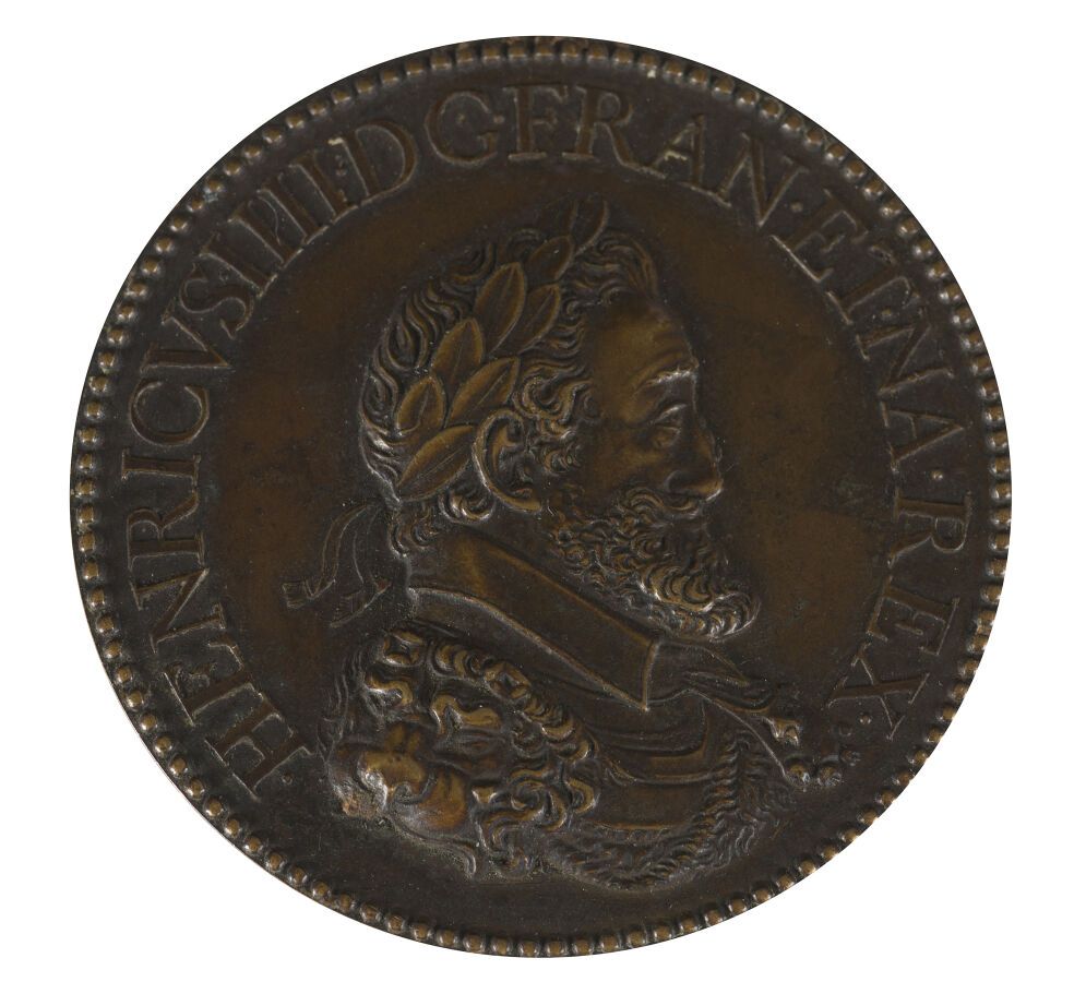 Null 奖牌。青铜*。
50毫米，58.2克。纪念1590年伊夫里的胜利。
A/ 亨利四世的半身像。
R/ 苍白的剑尖上的法国王冠，以及两个带有法国-纳瓦拉盾&hellip;