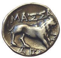 Null Massalia. 1er s. Av. J.C. Drachme légère. Buste d'Artemis à droite. R/ Lion&hellip;
