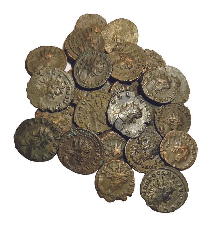 Null Lot de 30 Antoniniens de Victorin, Tetricus I et II, Claude II. B+ à TTB