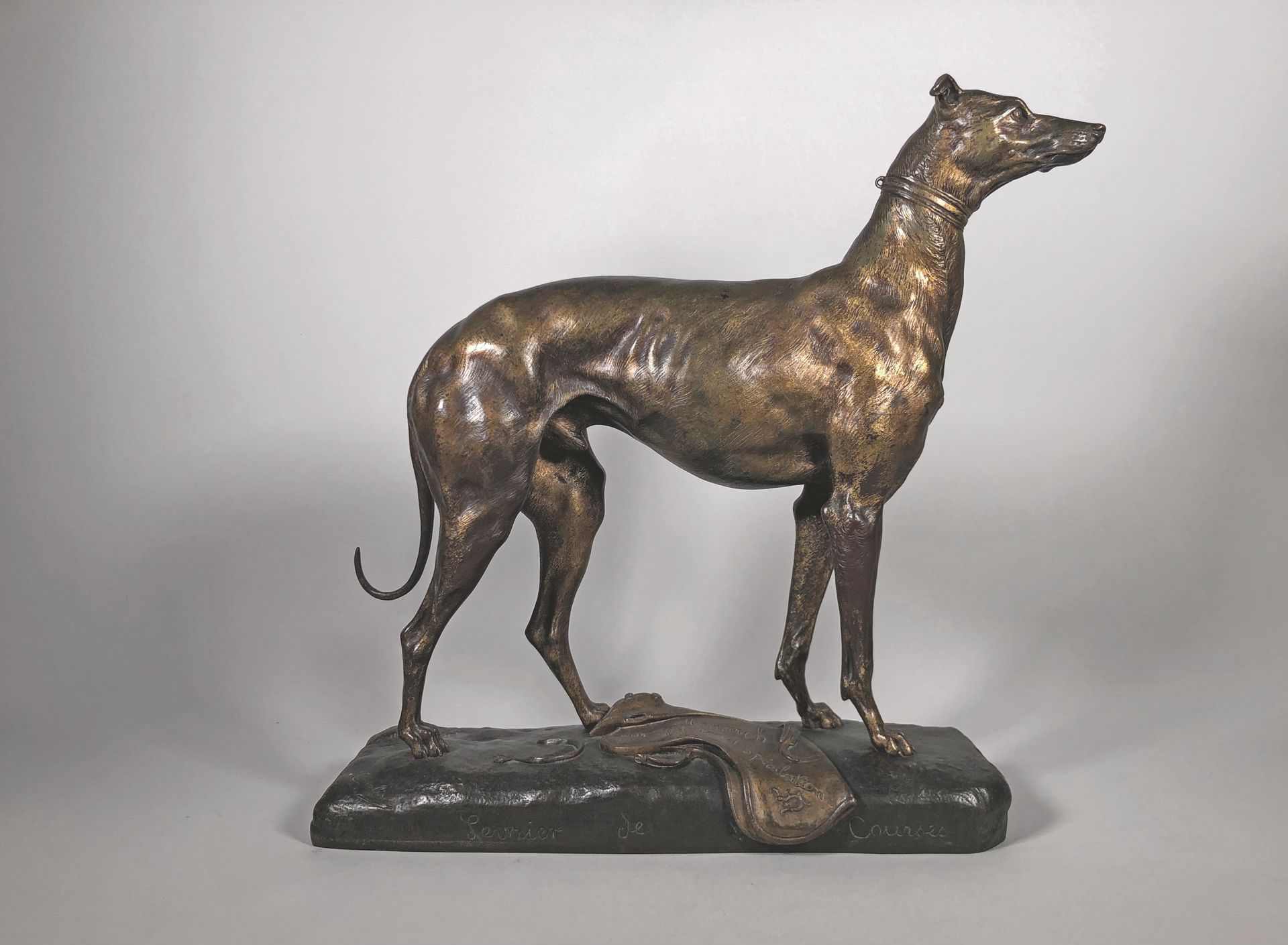 Null 保罗-科莫莱拉 (1818-1897)

"赛马灰狗，米斯特顿和投机的君主"。

青铜材质的证明，带有浅棕色阴影的古铜色。早期版本的铸件上有签名和标题&hellip;