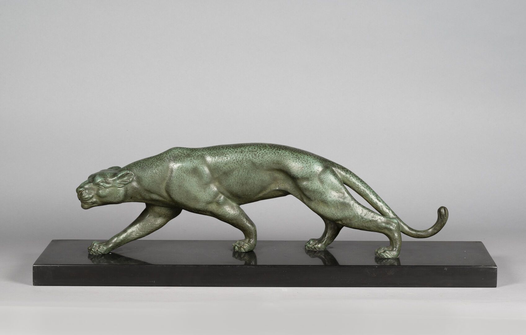 Null SALVATORE MELANI (1902-1934)

Schreitender Panther

Bronzeabguss mit grüner&hellip;