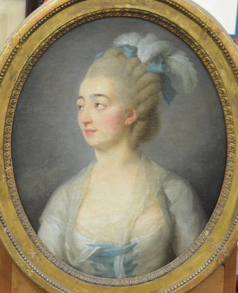 Null Ecole FRANCAISE du XVIIIe siècle

" Portrait de jeune femme au ruban bleu e&hellip;