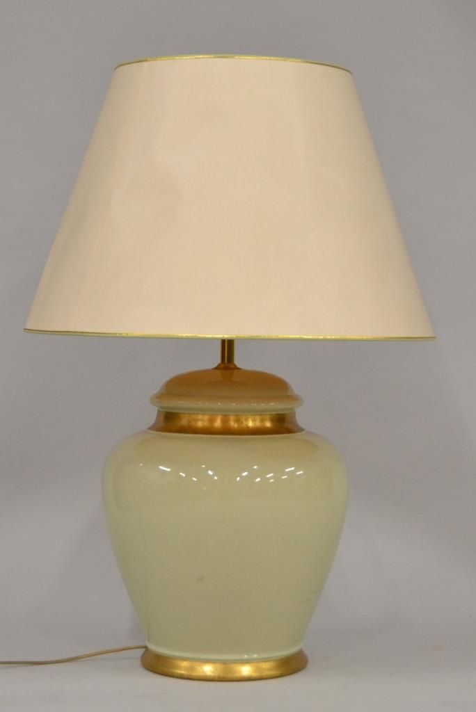Null Maison Le DAUPHIN - Large cream and gold ceramic lamp. Signed.

H. 50 cm