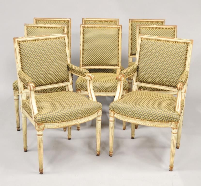 Null 
Six chairs and two armchairs in moulded wood rechampi cream. 


Caned back&hellip;