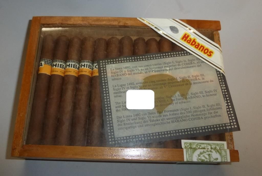 Geschlossene Kiste mit 26 COHIBA-Zigarren 9,5 cm