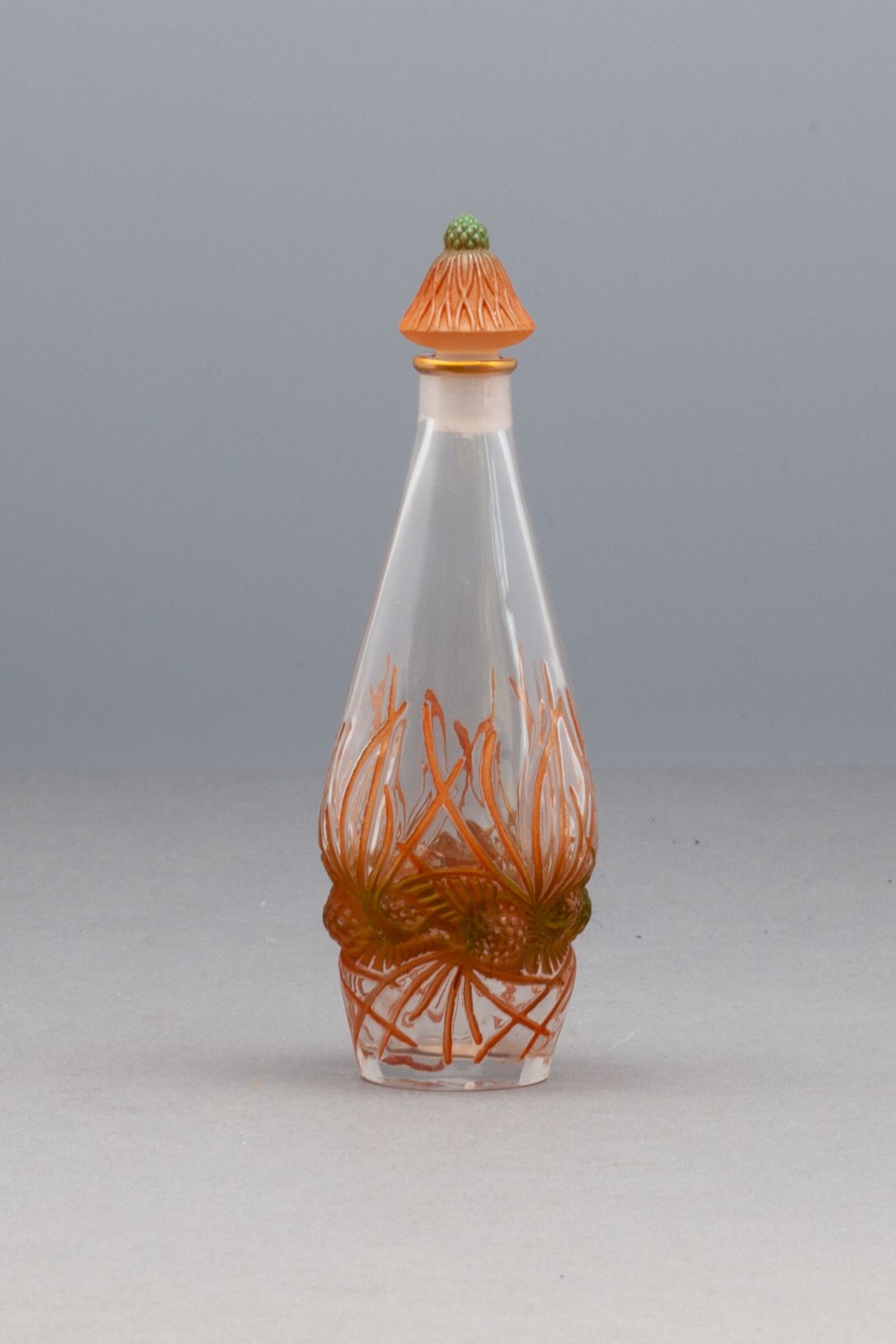 DEPINOIX Glass bottle with pine cone decoration in two shades of green and sepia&hellip;