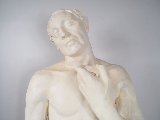 Null J. H. CARRIERE.

"Adam"

Scultura monumentale in gesso.

(Incidenti e resta&hellip;