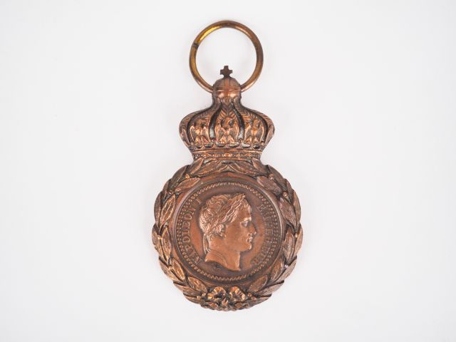 Null Médaille de St Hélène module en bronze (cuivre) distribuée par Napoléon III&hellip;