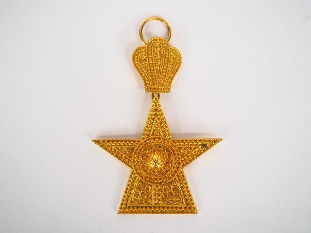 Null Ordre de l’étoile d’Ethiopie (fondé en 1874) insigne uniface en bronze doré&hellip;