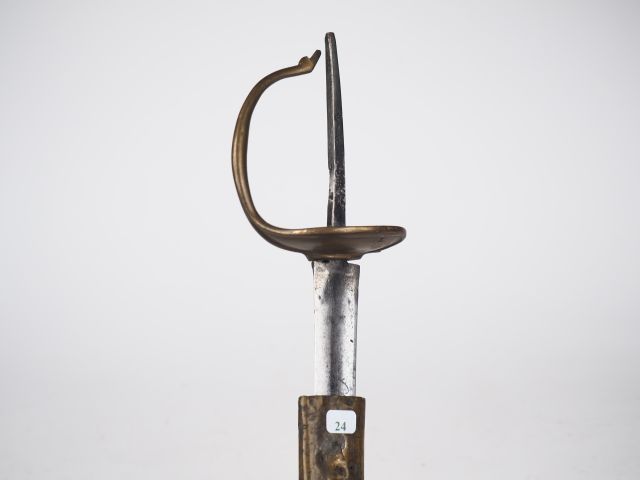 Null Intéressant sabre de grenadier postiche vers 1750/1760. Fusée en bronze fon&hellip;