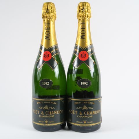 Null 2 BOUTEILLES CHAMPAGNE MOET CHANDON 'BRUT IMPERIAL' - 1992