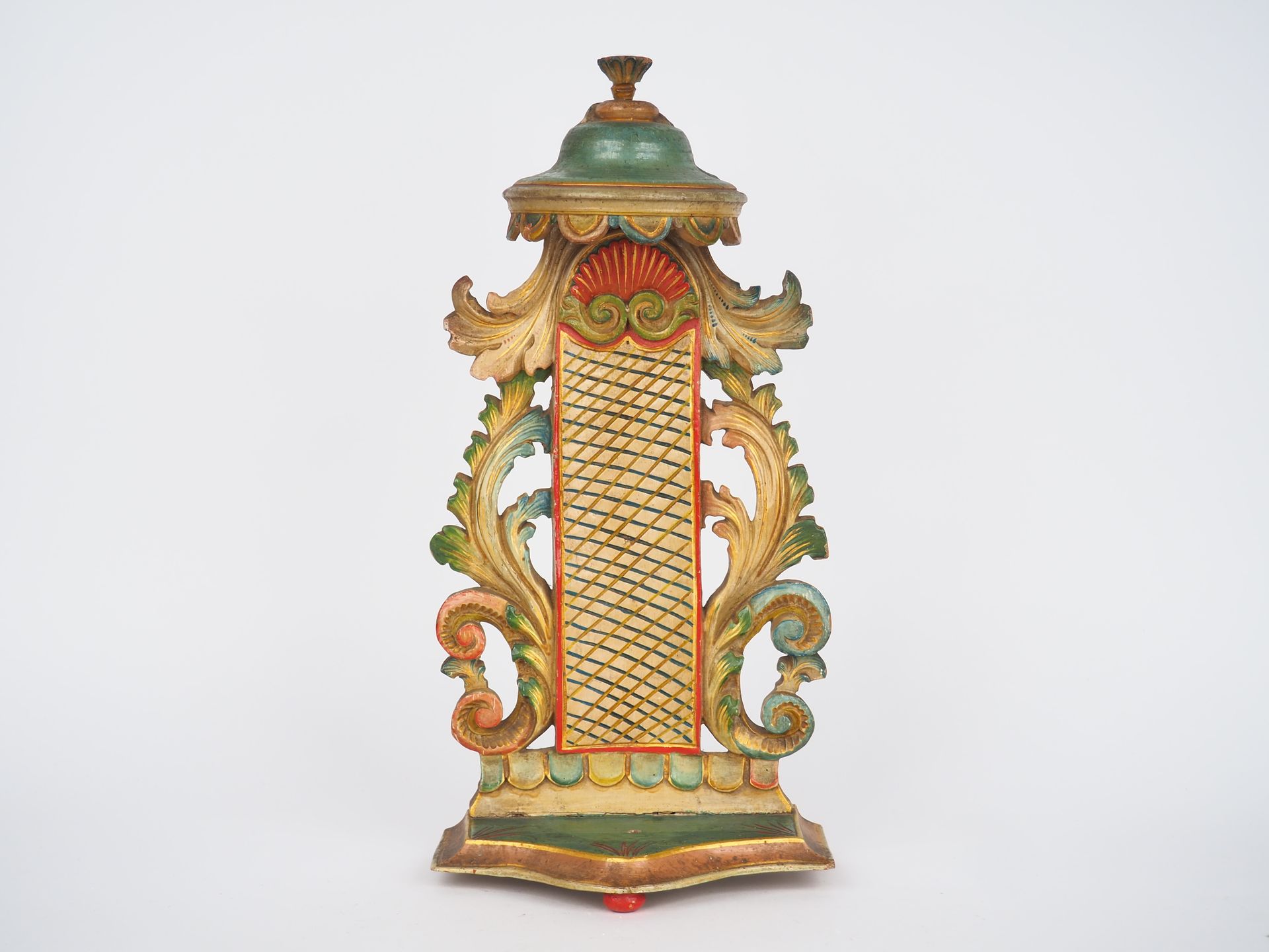 Null Espositore di scultura religiosa in legno policromo del XIX secolo con deco&hellip;