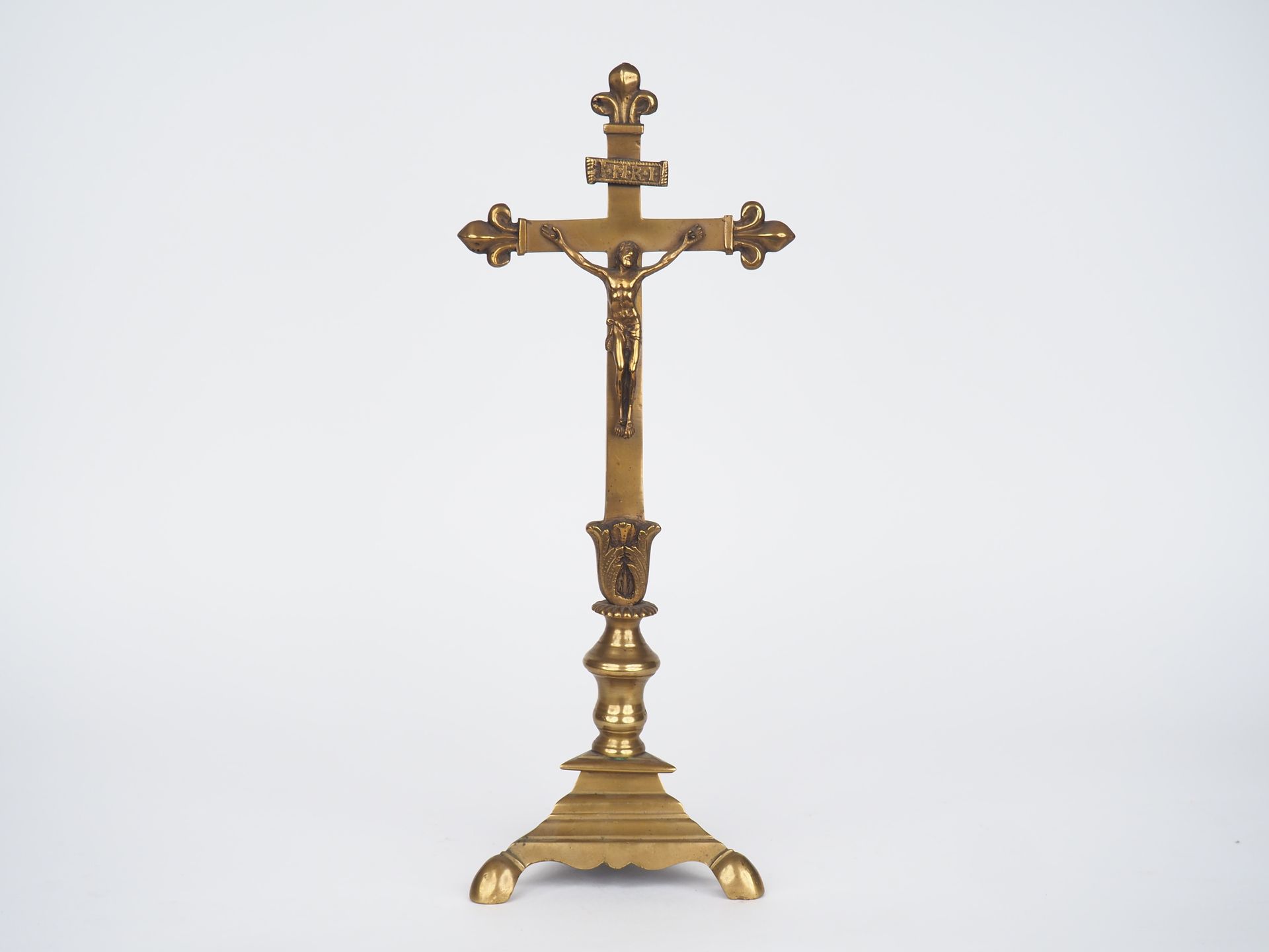 Null Crucifix XVIIème en bronze.

H. 43 cm.