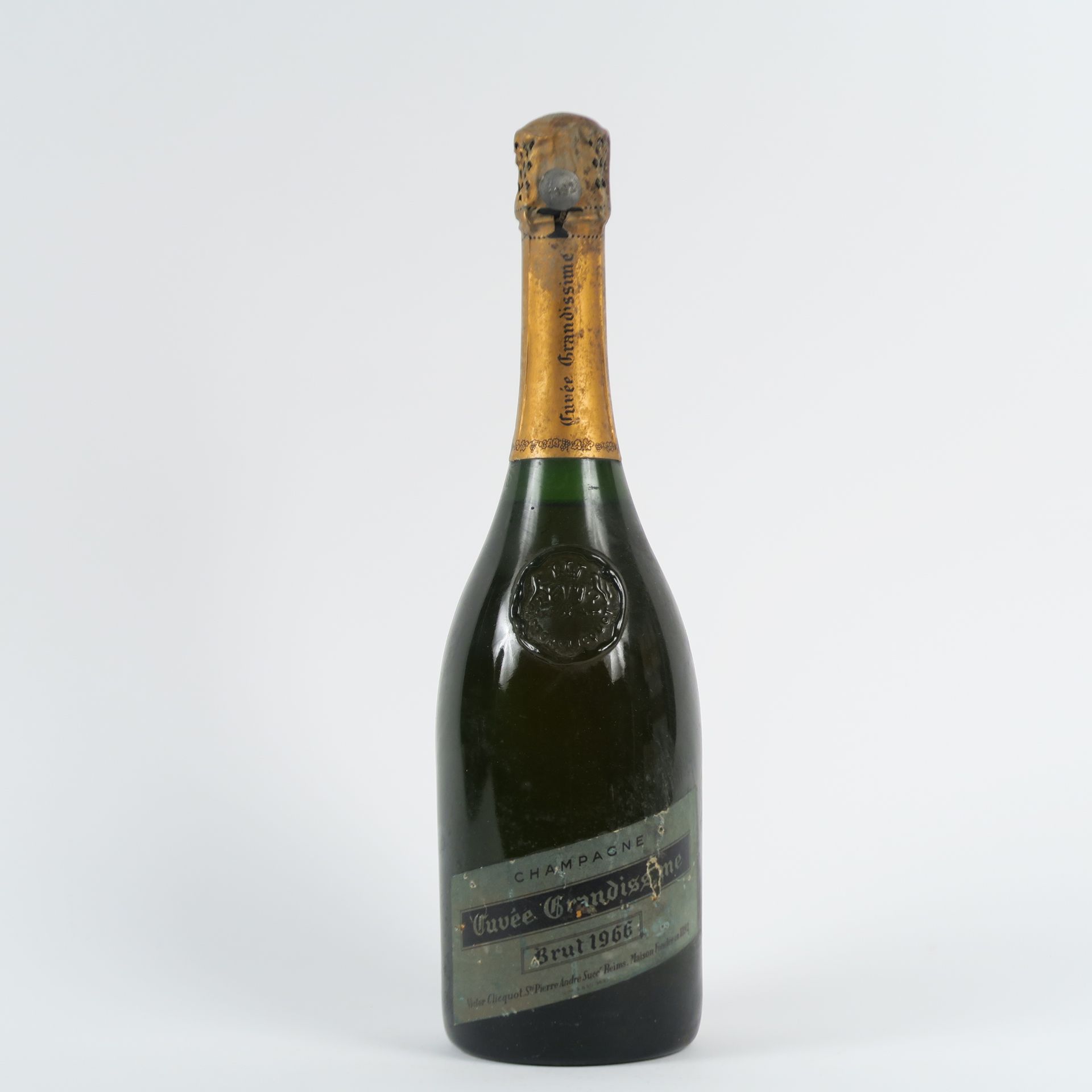Null 
1瓶香槟'cuvee grandissime' victor clicquot - 1966 - 瓶盖下1.5厘米