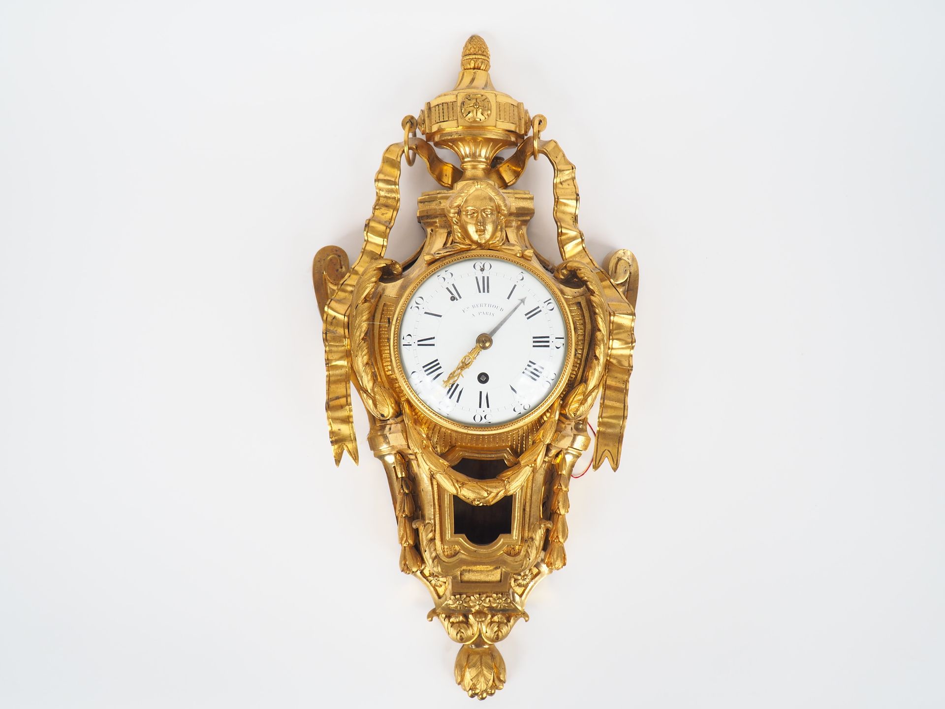 Null Cartel d'applique Louis XVI aus vergoldeter Bronze mit Maskaron-Dekor, anti&hellip;