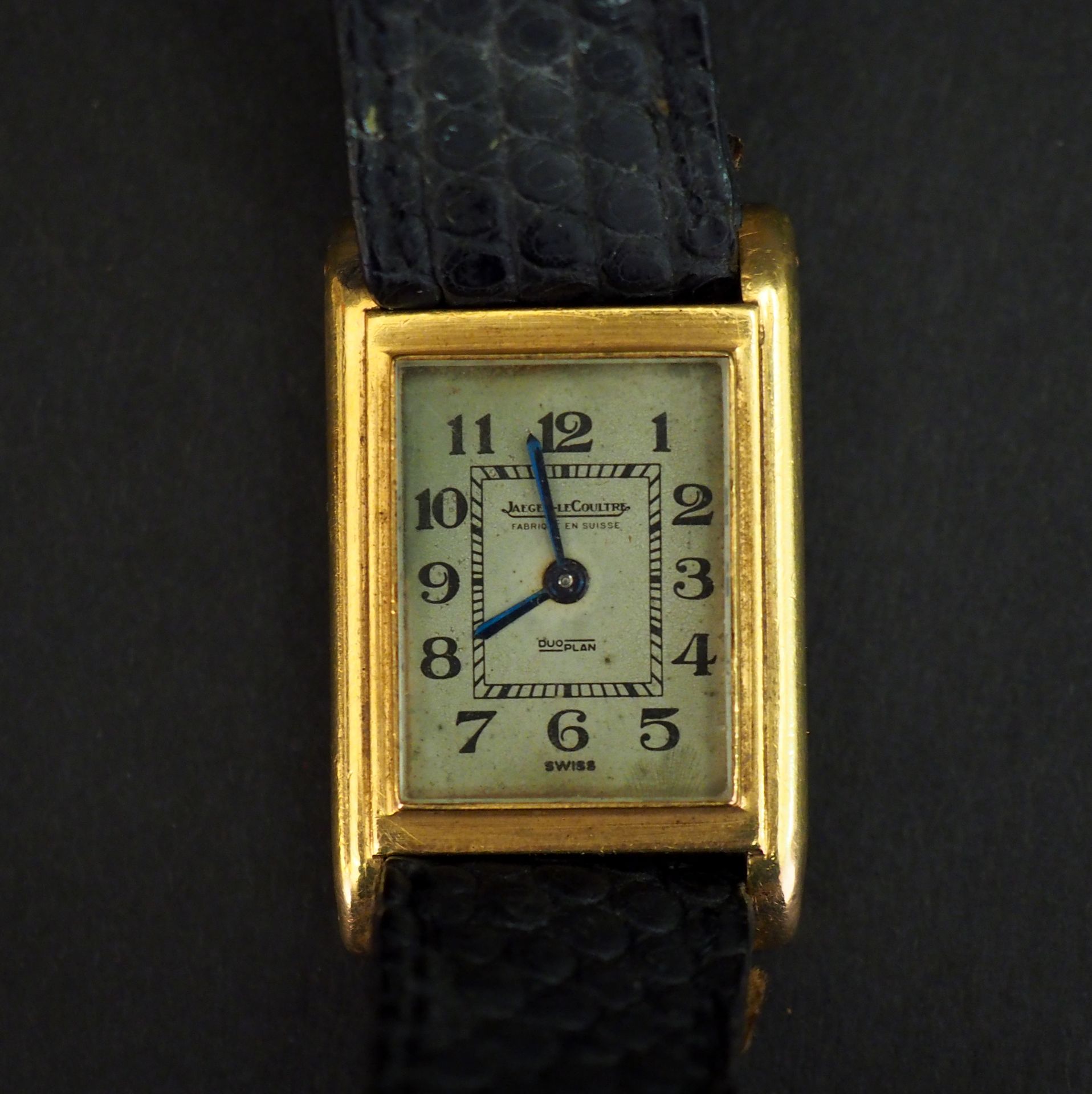 Null JAEGER LECOULTRE, Duo Plan
Bracelet watch, yellow gold case. 
Rectangular d&hellip;