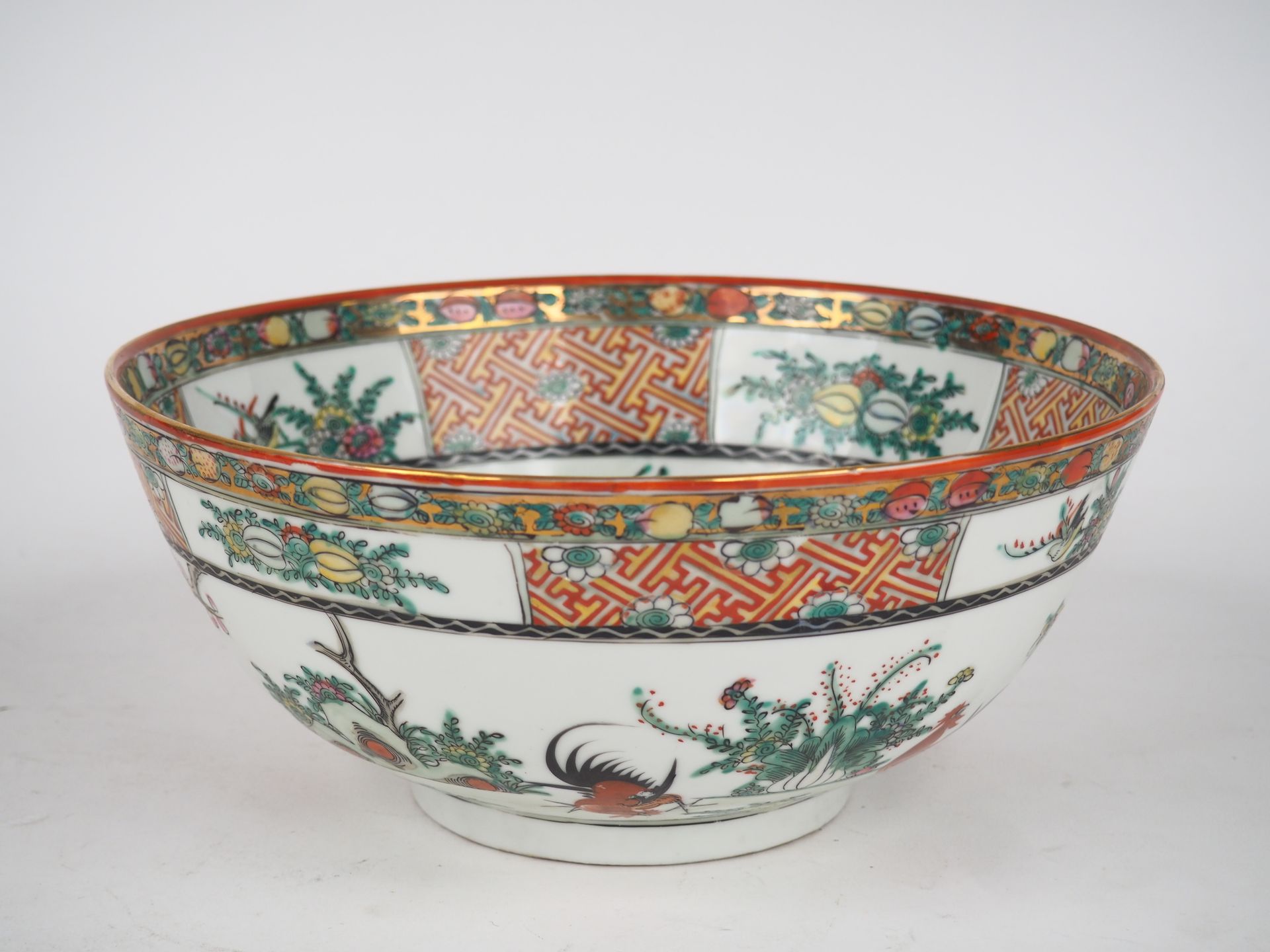 Null 中国青花瓷碗或杯的仿制品
直径25,5厘米